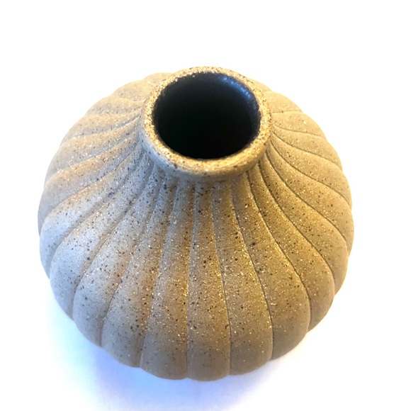 Vintage Handmade Pottery- small vase - Picture 2 of 3